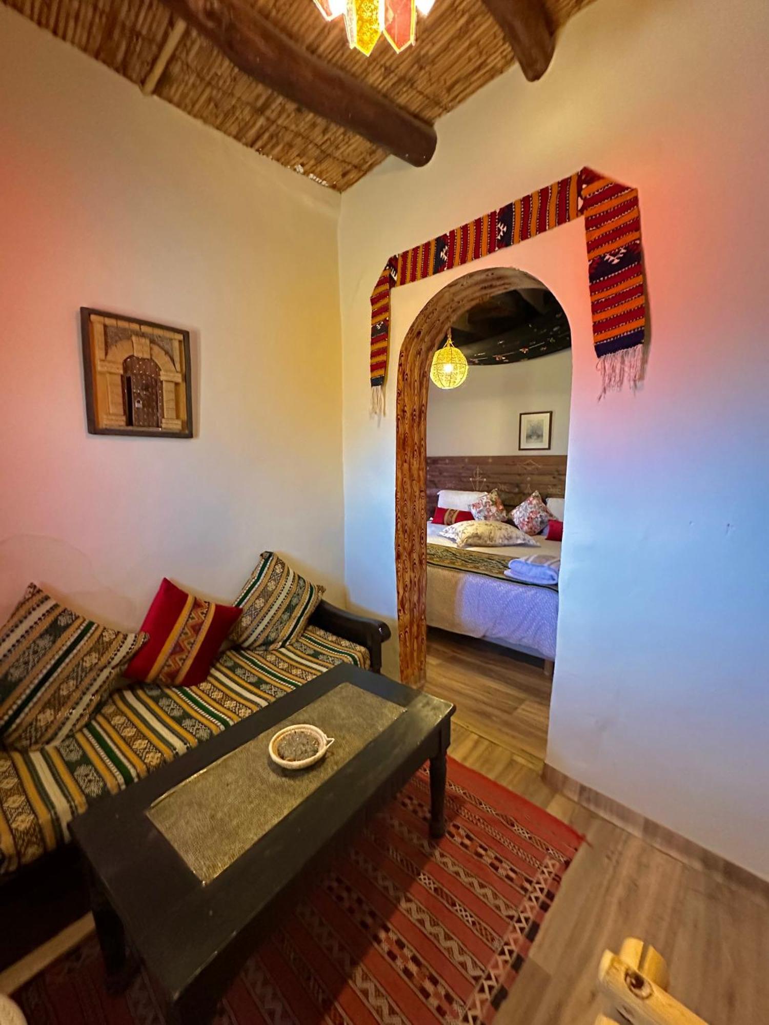 Kasbah El Hajja Panzió Ajt Benhaddu Kültér fotó
